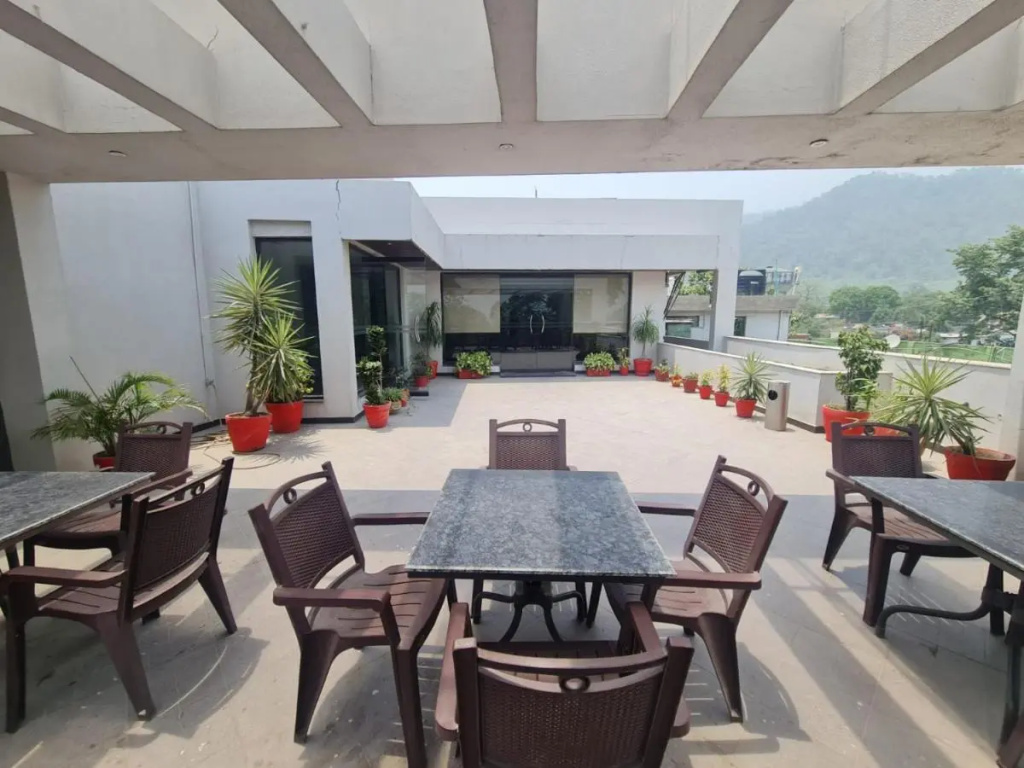 Lemon Park Hotel