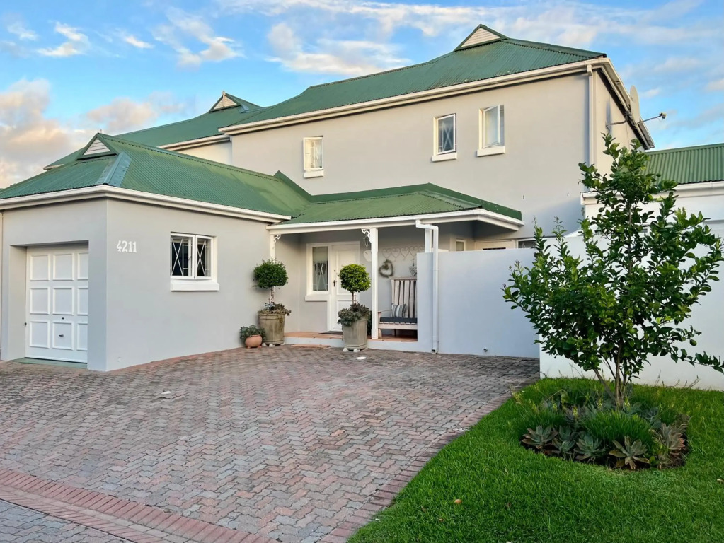 4211 River Club