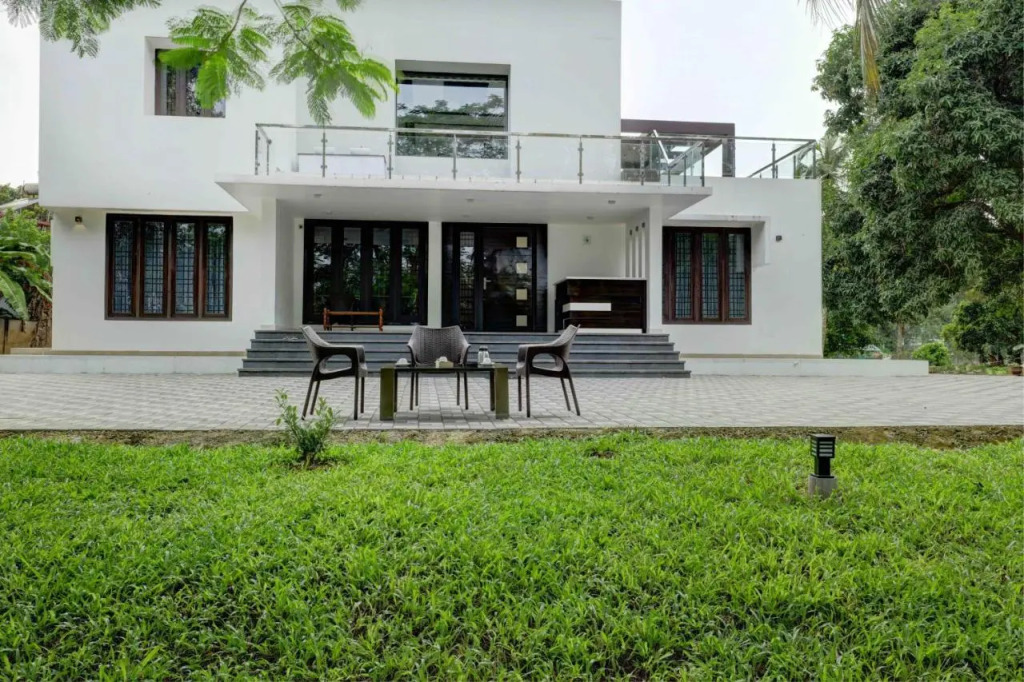 Nadhiyoram River Retreat