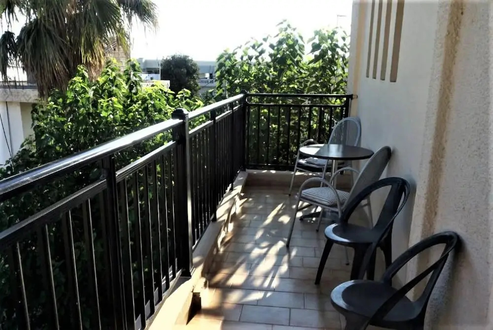 Iliana Apartments