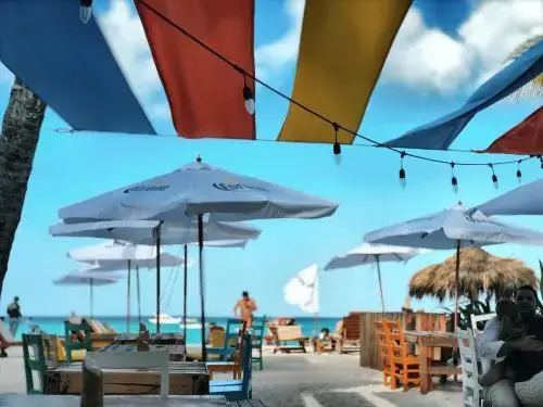 Beach Villas & Apartments Larimar