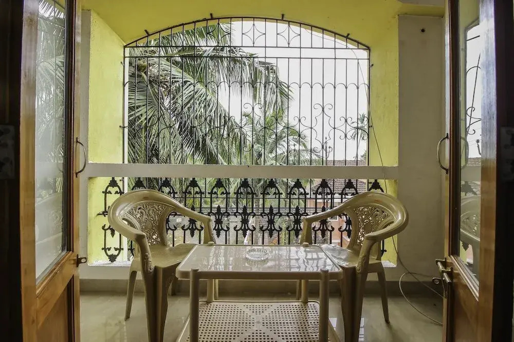Bon Vivant Apartment by OYO Rooms