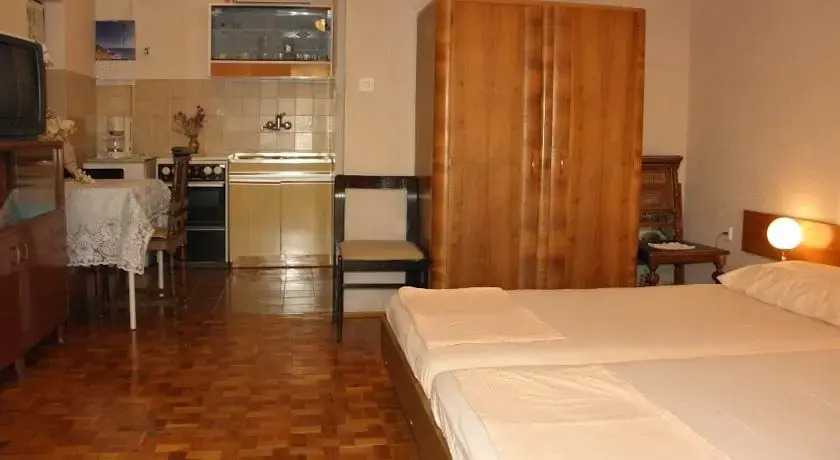 Studio Apartment Škatula