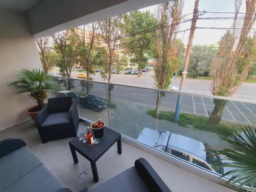 Ely Residence2