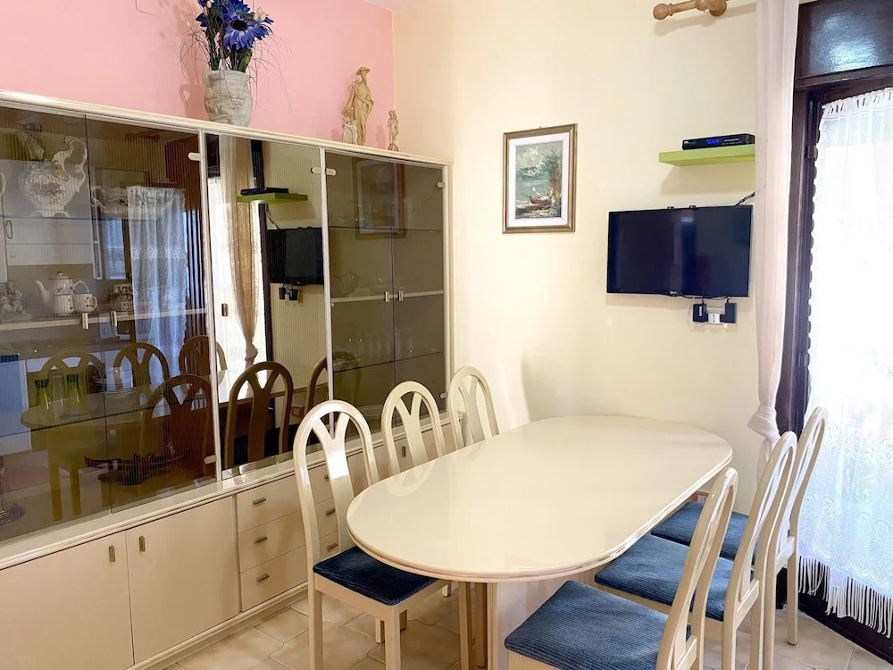 Apartment With 4 Bedrooms in Lido Rossello, With Wonderful sea View, Enclosed Garden and Wifi