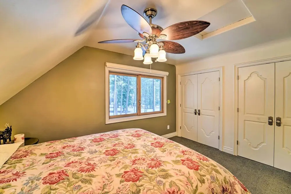 4 Mi to Dtwn Truckee: Tahoe Donner Home w/ Hot Tub