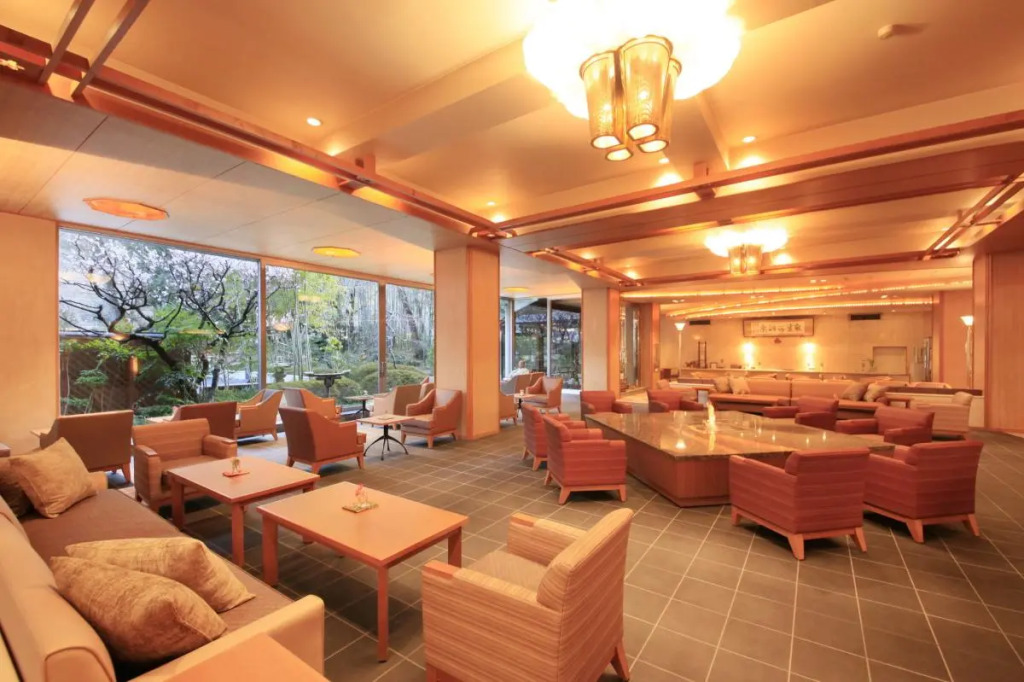 Shimobe Hotel
