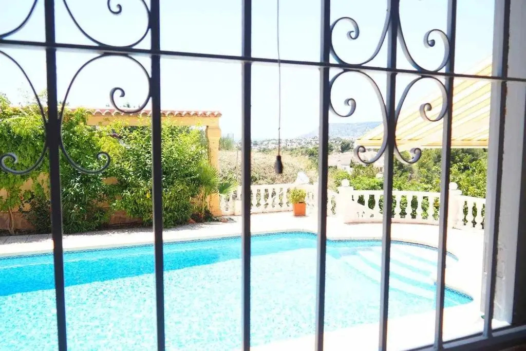 Disfruta del relax en villa independiente con gran piscina privada de 11mx5