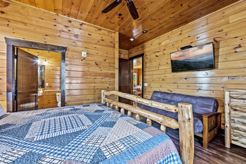 The Majestic Pine Retreat 13 Bedroom Home by Redawning