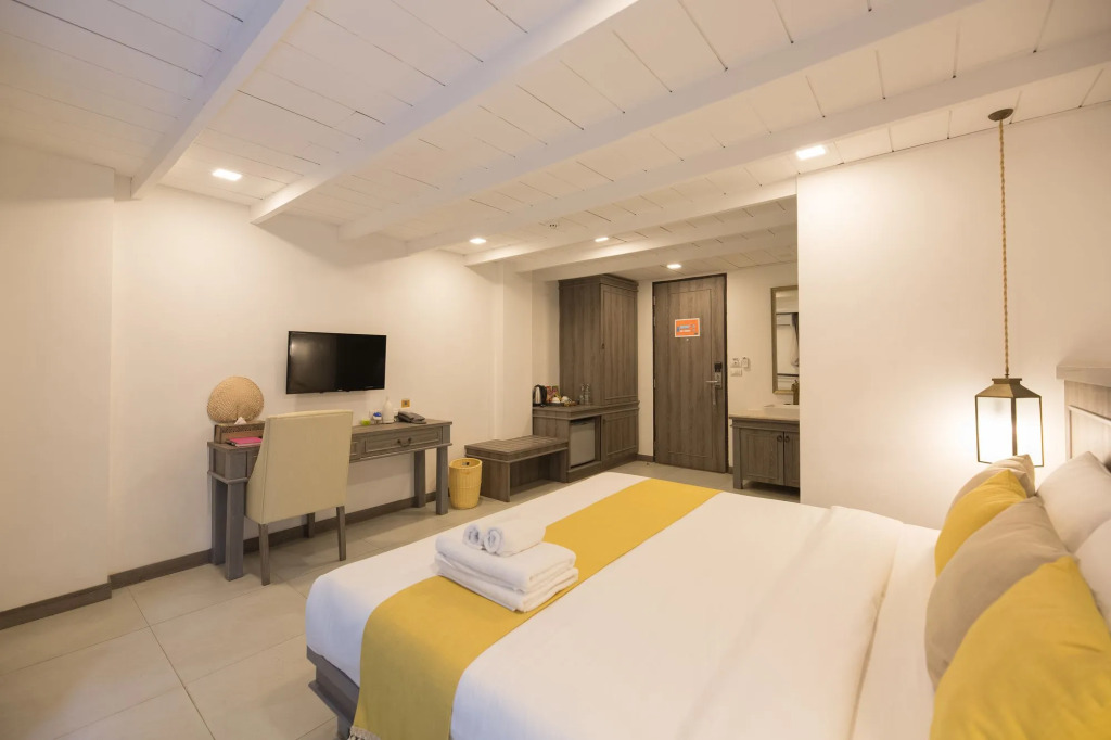 B2 Riverside Premier Resort