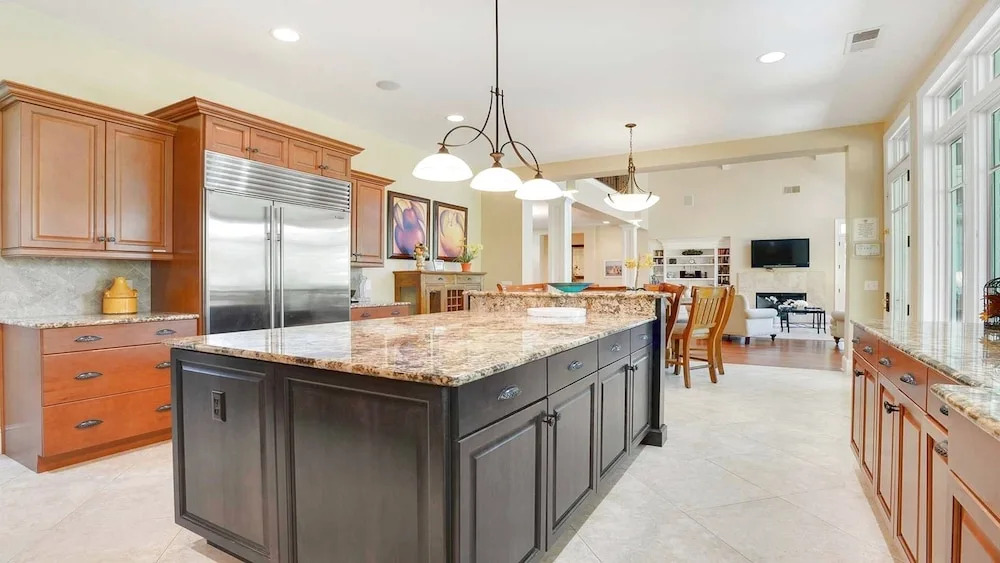1a Sea Lane 6 Bedroom Home