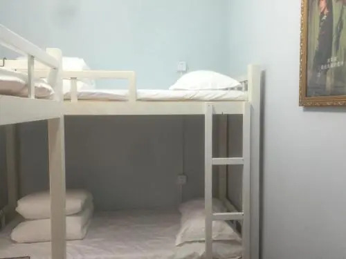 Yujiang International Hostel Jingji 100 Branch
