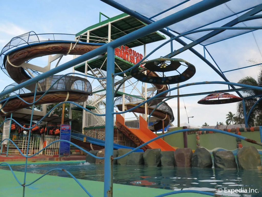D Leonor Inland Resort and Adventure Park