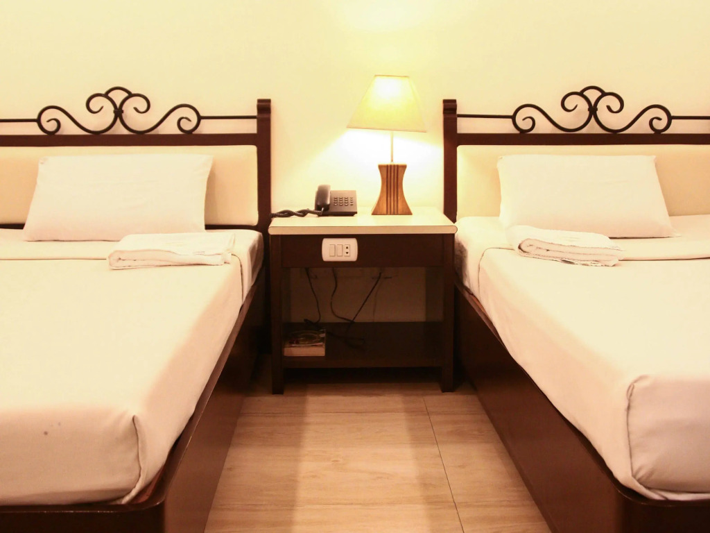 De Luxe Hotel