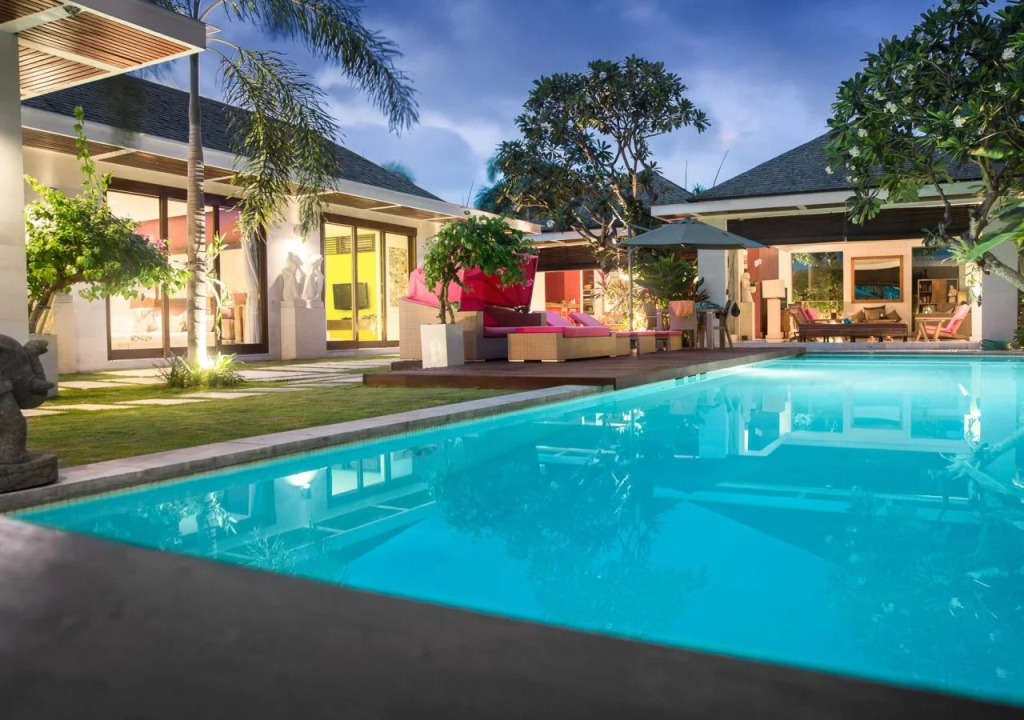 Chandra Bali Villas