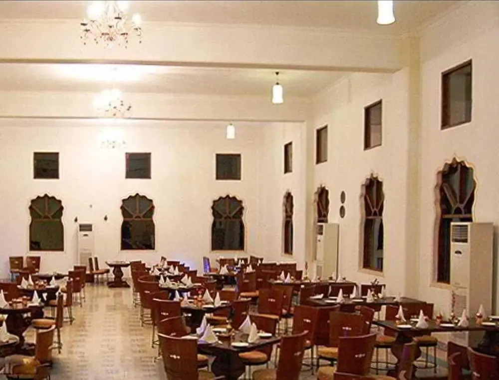 Sara Vilas Hotel