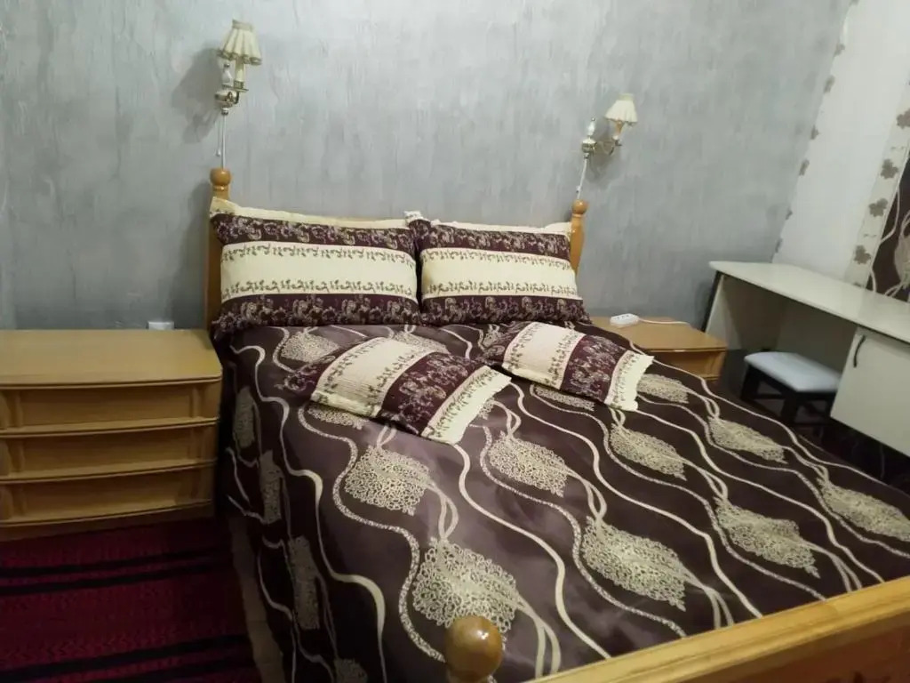 Apartament la curte Mariana