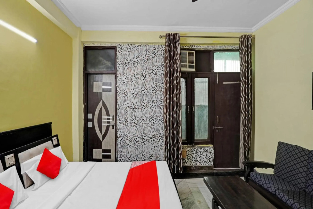OYO Flagship 80586 Elite Homes