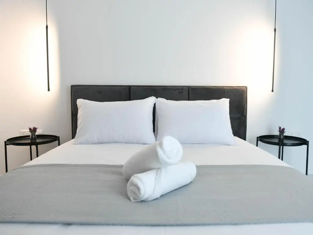 The Room, Suite 15, Leda Gardens