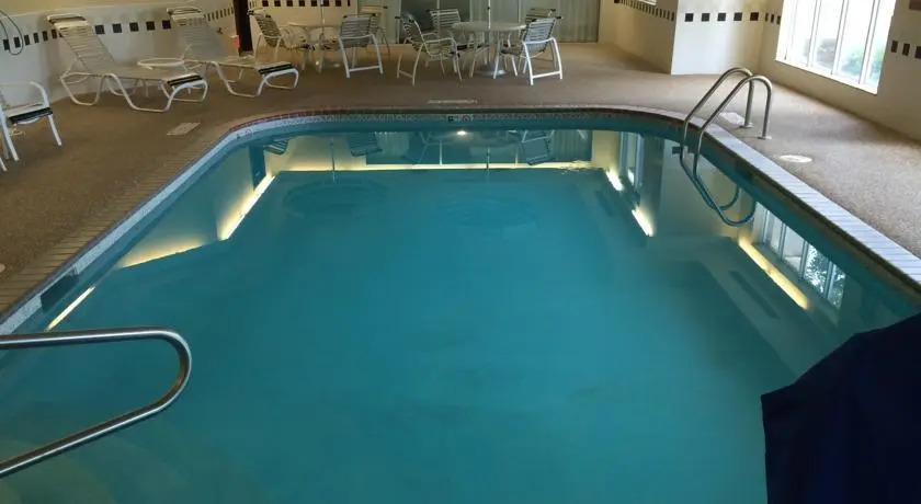Holiday Inn Express Hotel & Suites Lincoln North
