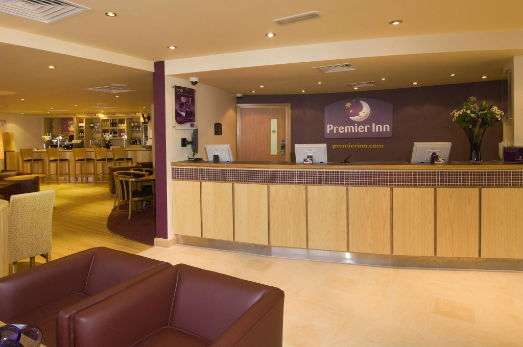 Premier Inn Chester - Railway Station