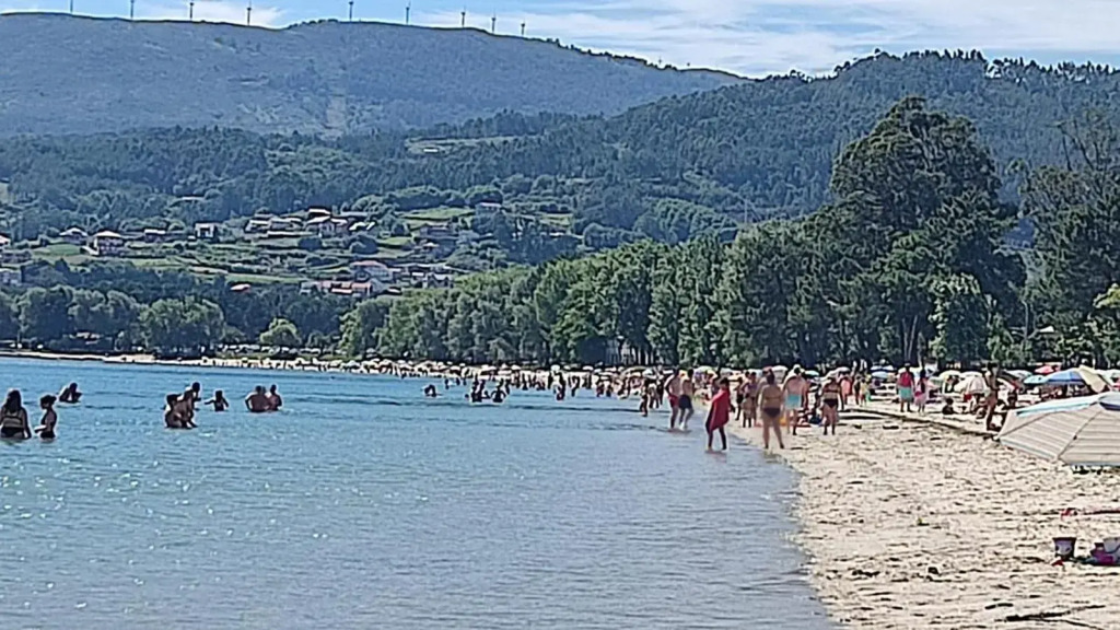 Alojamiento rústico paseo fluvial río Coroño, Boiro