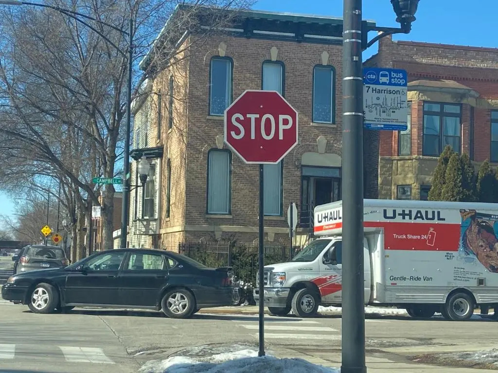 EMALUX Condo Near Downtown,Bus,Train,Hospitals,United-Center,Fulton Market