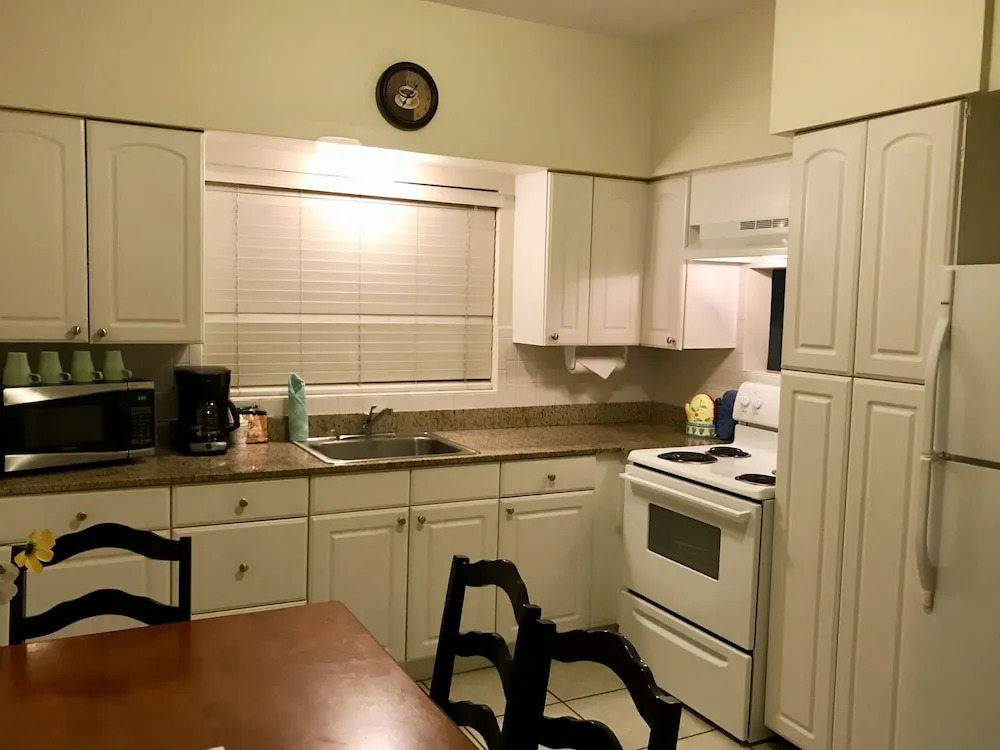 Island Cay Hotel - Clearwater Beach