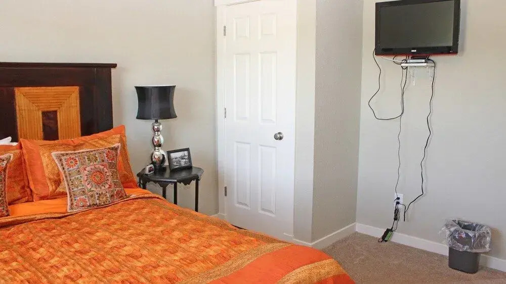 Dad's Mercedes, Mom's Dream! - 4 Br Home