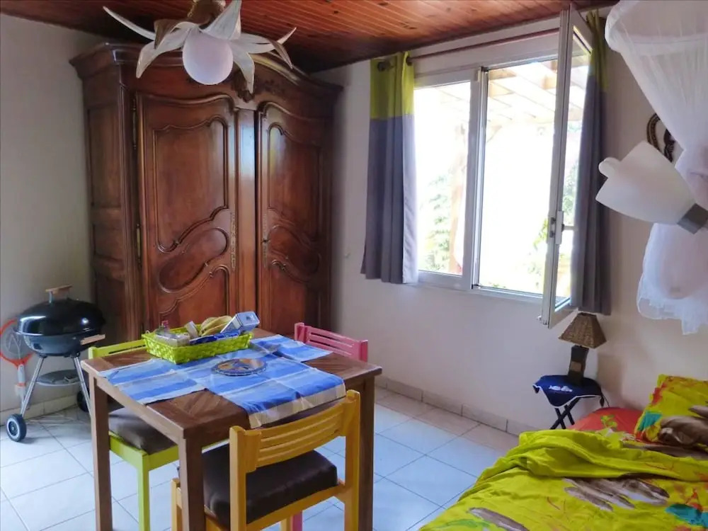 Apartment with One Bedroom in Sainte-Anne, with Shared Pool, Enclosed Garden And Wifi - 4 Km From the Beach