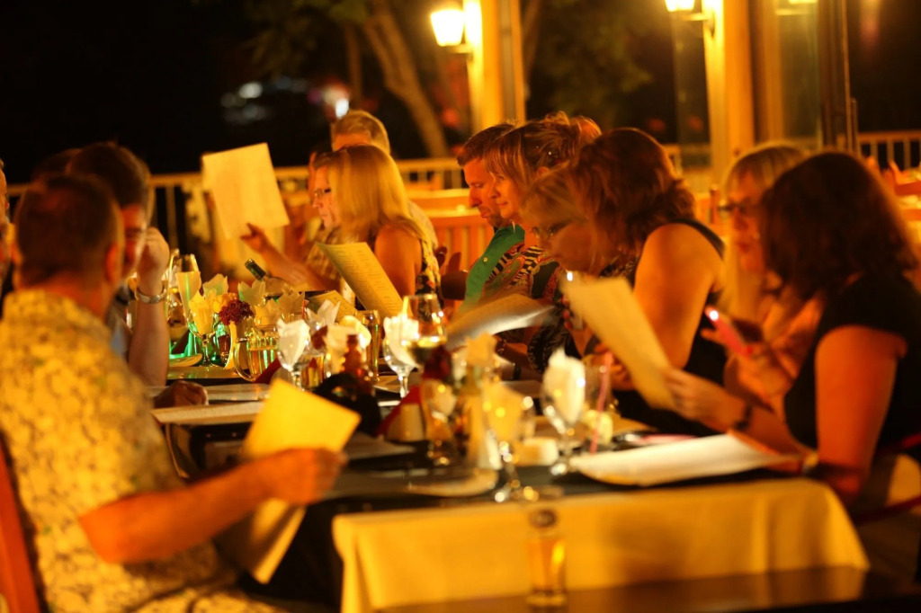 S3 Seahorse Beach Club