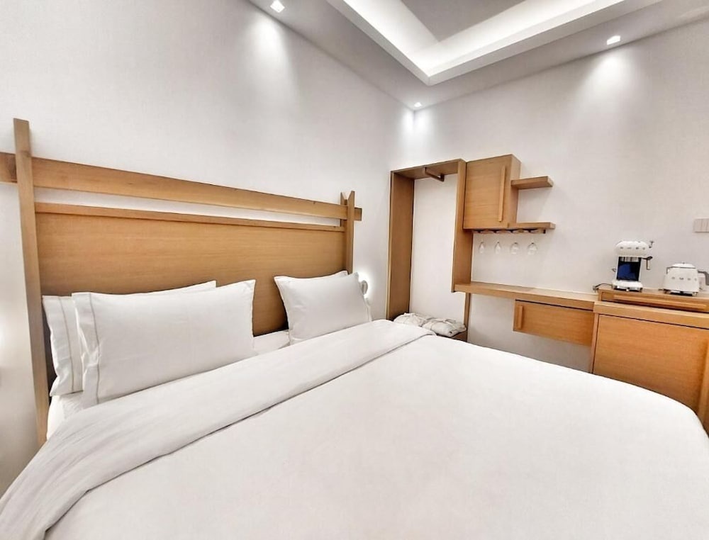 DelMar Suites Syros