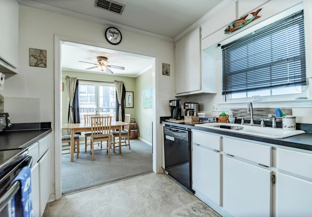 Seafari - 106 Portier Ct