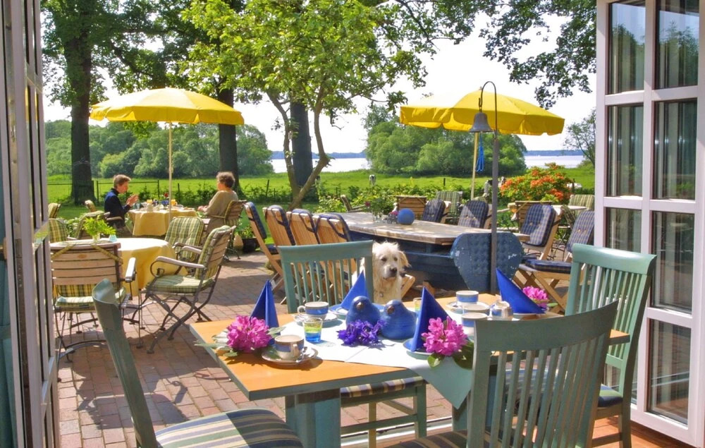 Seerose Hotel und Café