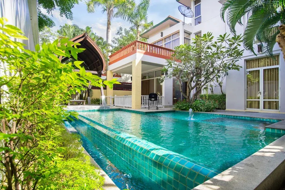 Magenta Grand House Pool Villa Pattaya