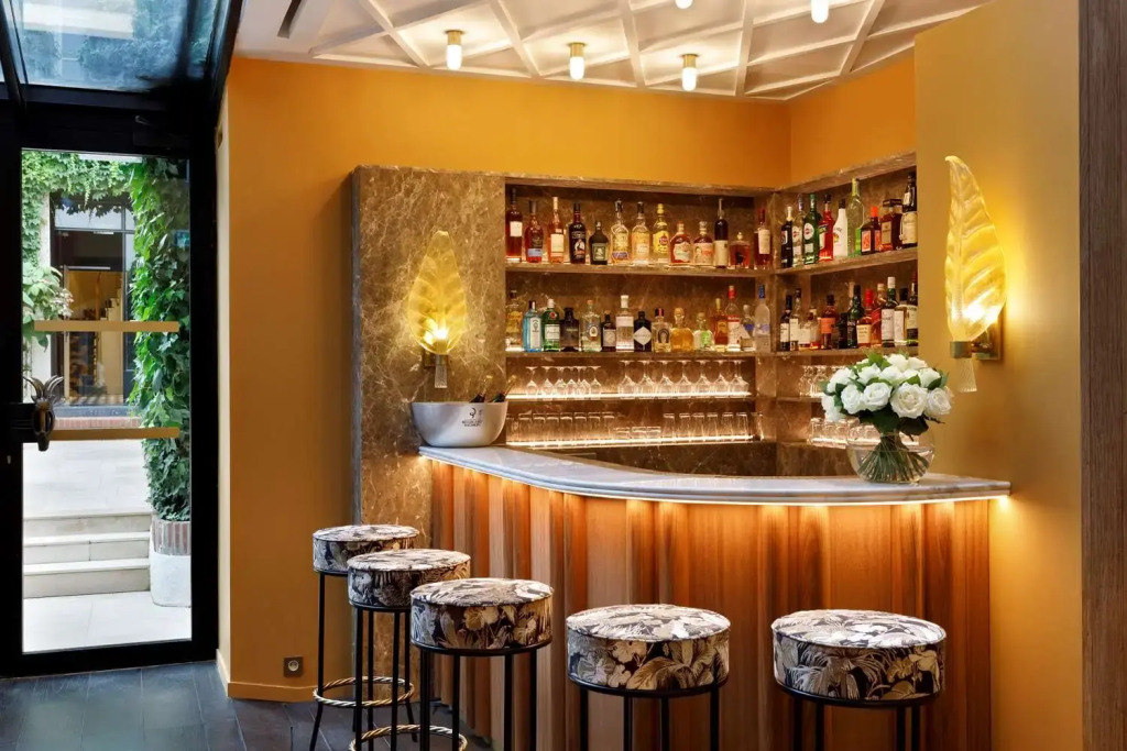 Le Belgrand Hotel Paris Champs Elysees, Tapestry By Hilton
