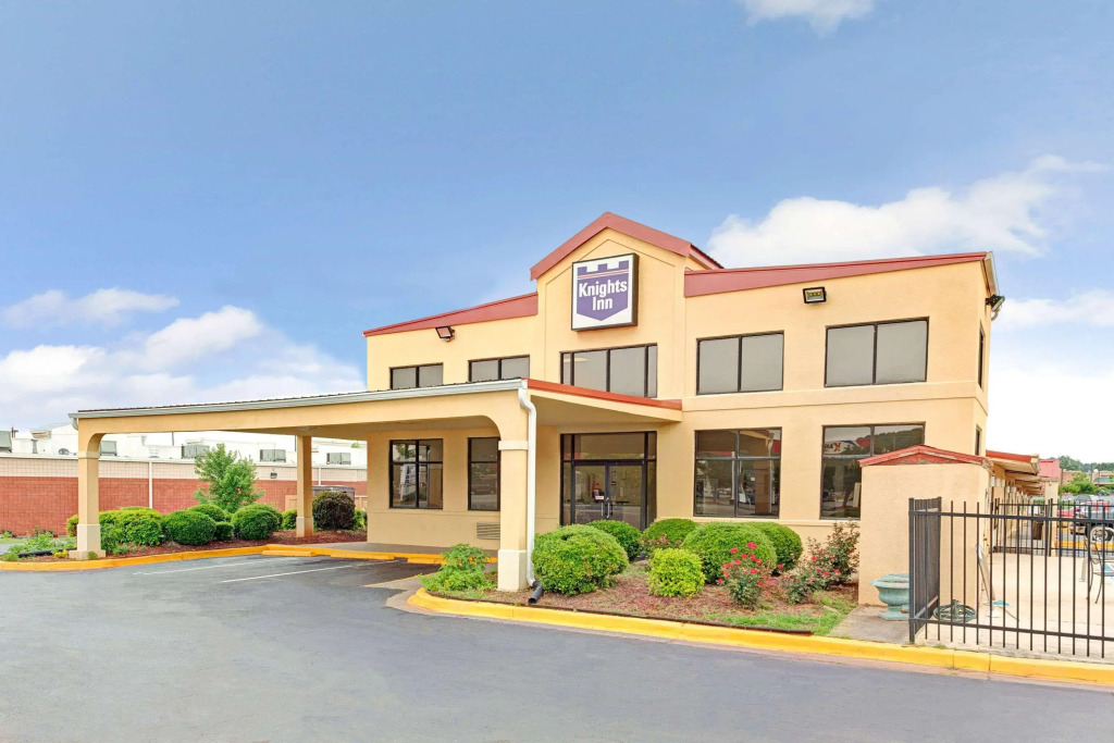 Knights Inn - Cartersville GA