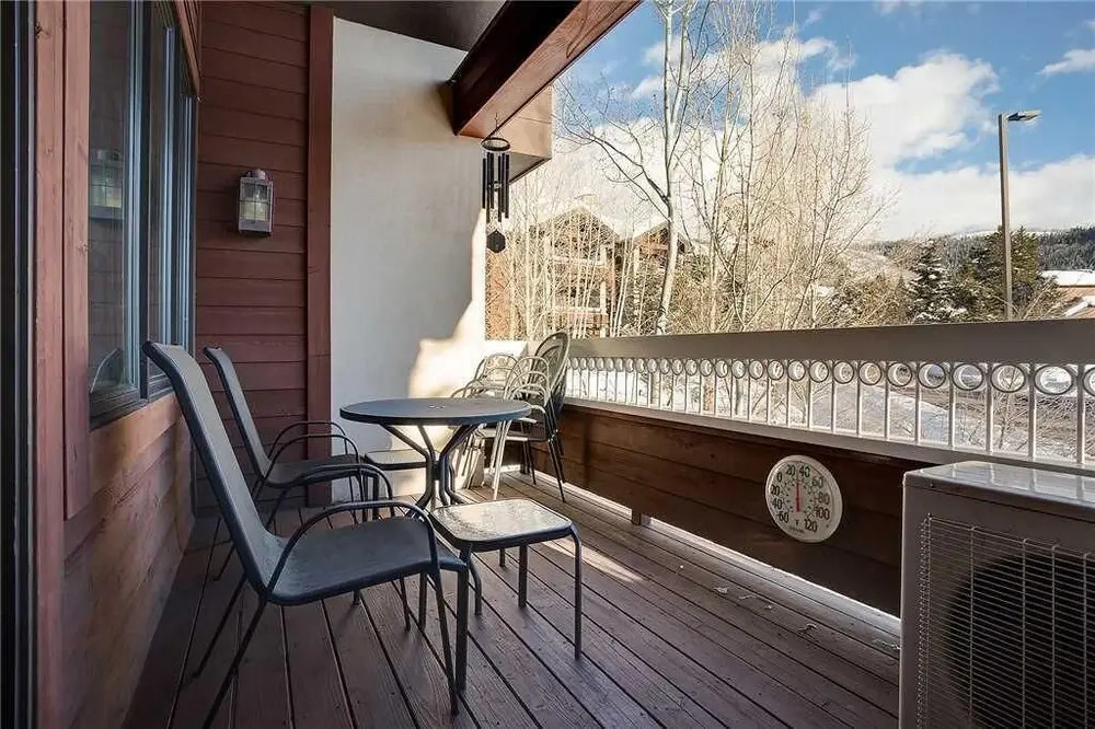 Tl2306 Top Floor and Amenities Galore! Beautuful Residence! Winter Specials!