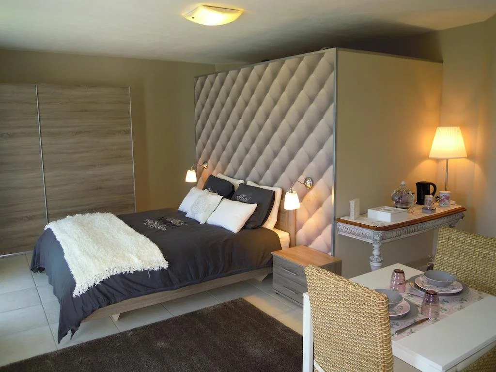 Clyde & Gaelle Guesthouse