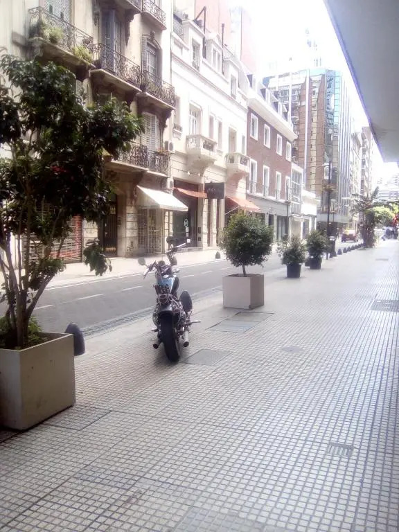 Marcelo T de Alvear 800