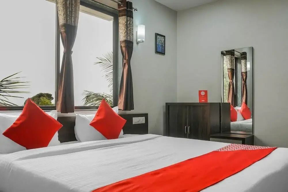Bhushan Residency by OYO Rooms