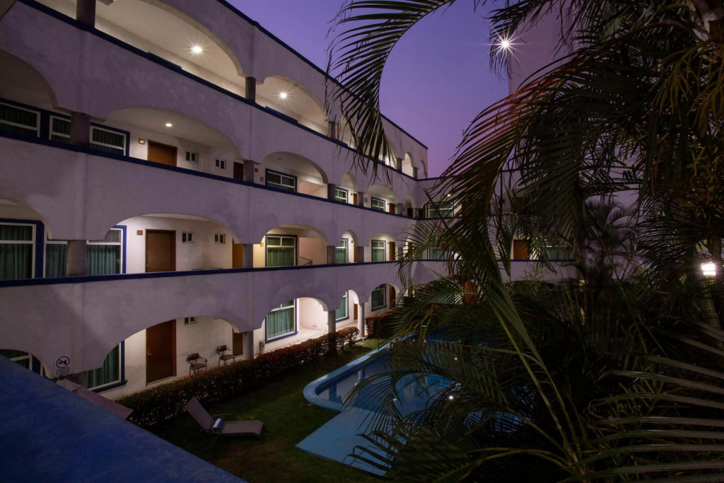 Hotel Arcos Aeropuerto