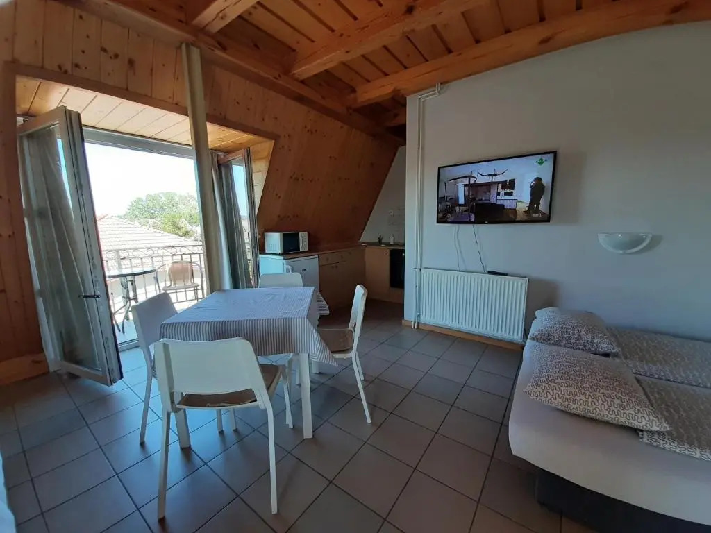 Família Apartmanház
