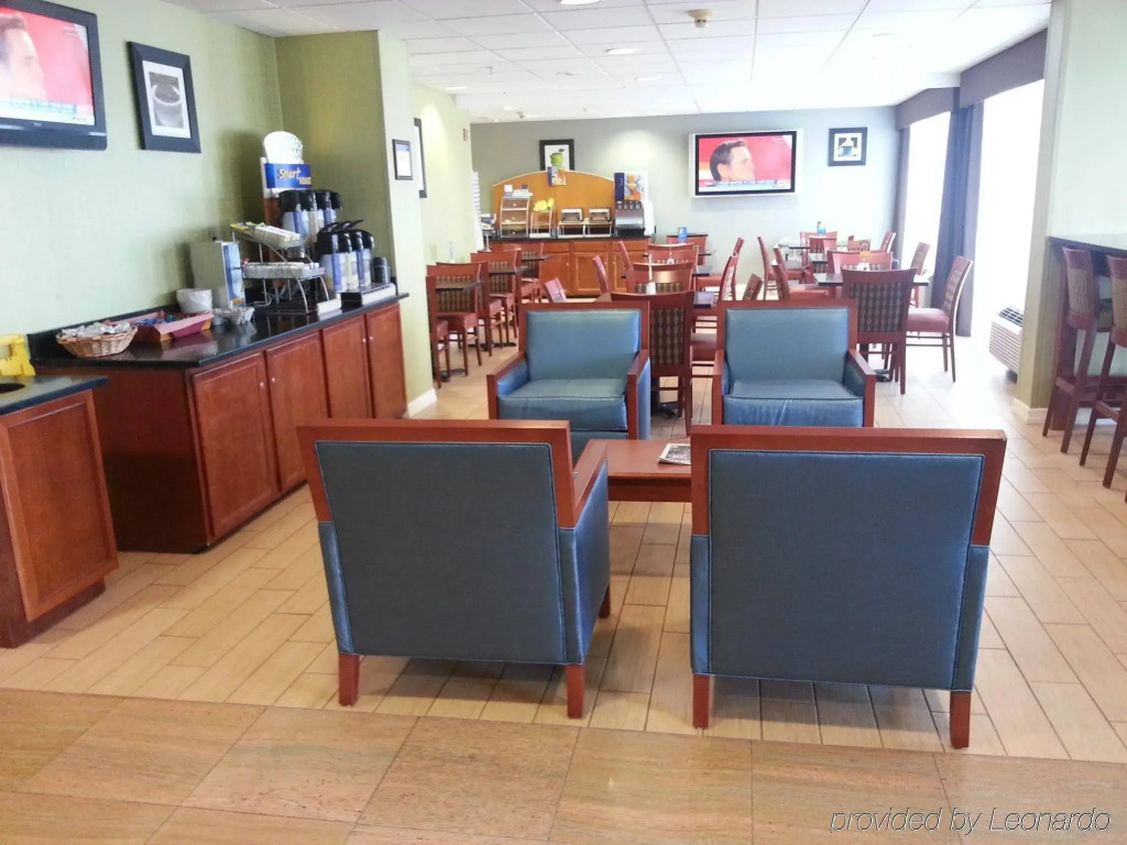 Holiday Inn Express & Suites Allentown-Dorney Park Area by IHG