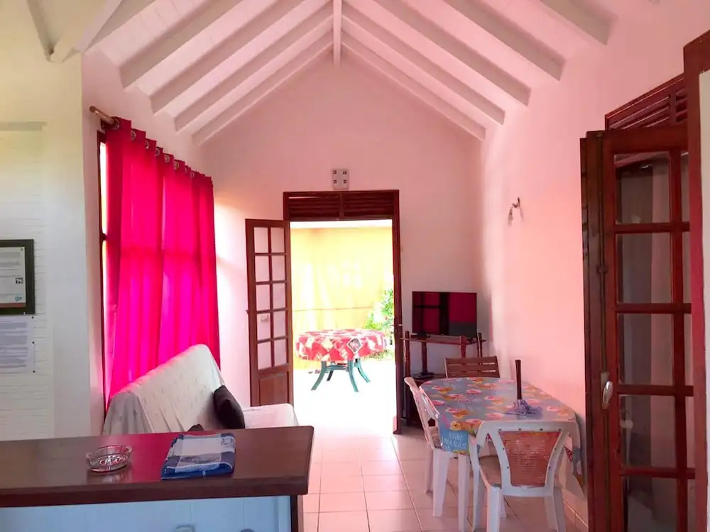 House With 2 Bedrooms in Saint-françois, With Pool Access, Furnished Garden and Wifi - 3 km From the Beach