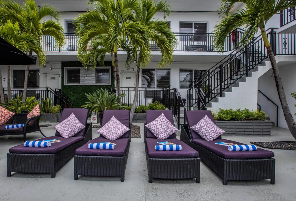 Beachside All Suites Hotel