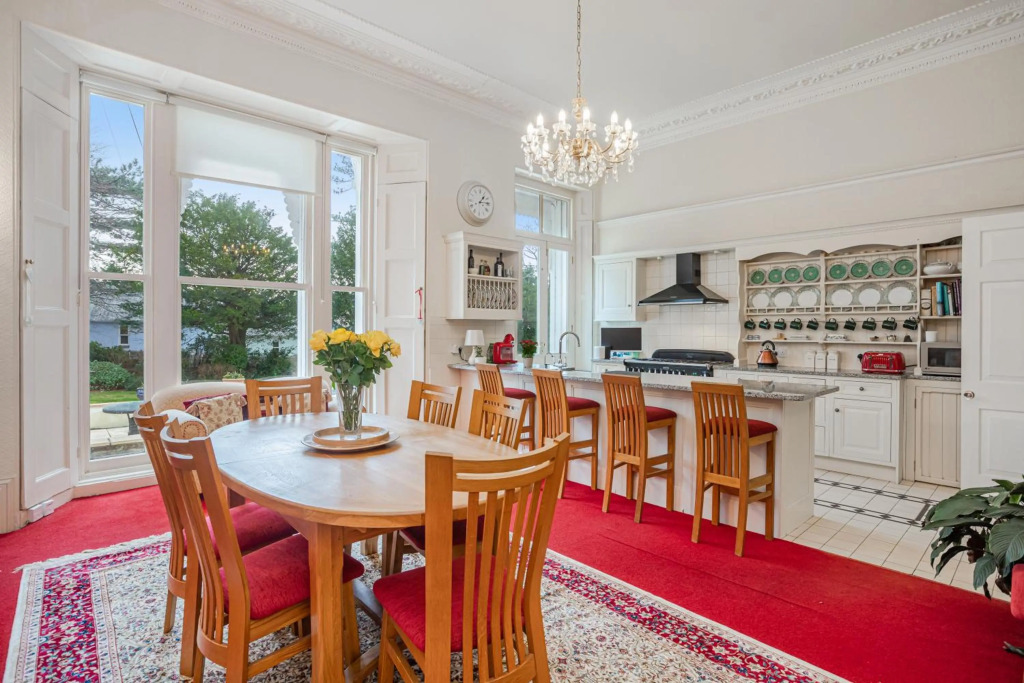 Stunning Apartment in Victorian Villa with Garden