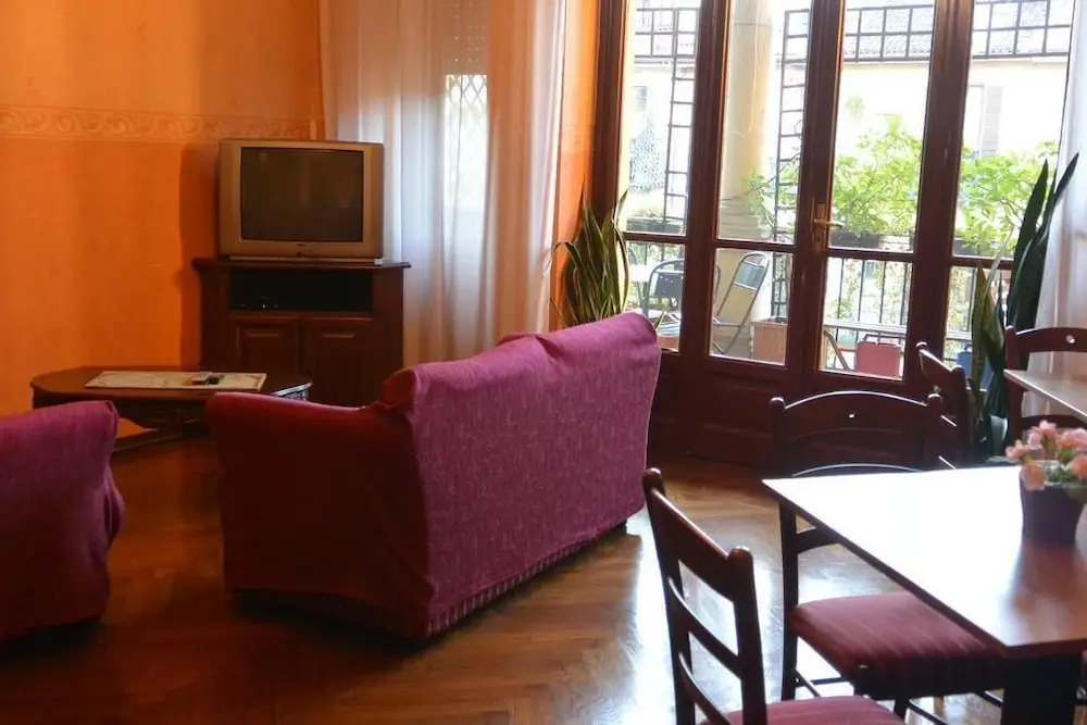 Hotel Azalea