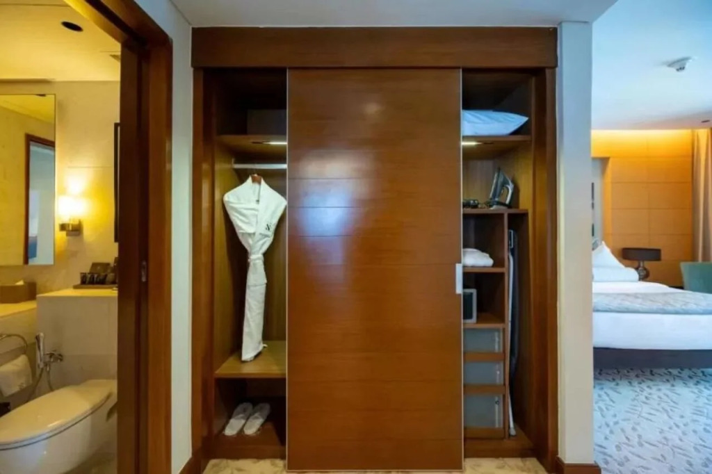 Holistay Kempinski Central Avenue Deluxe Studio with Burj Khalifa View