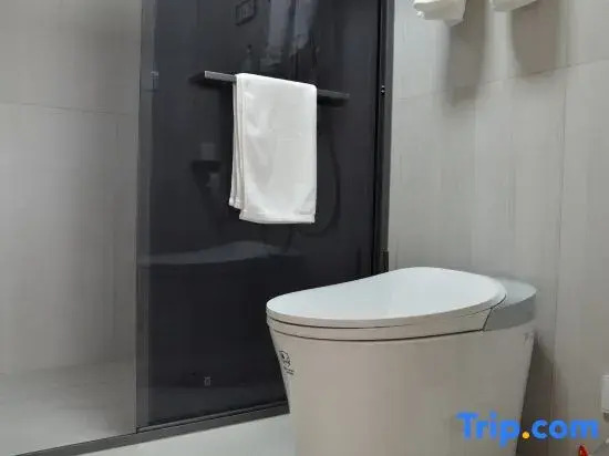 Jinglu Homestay